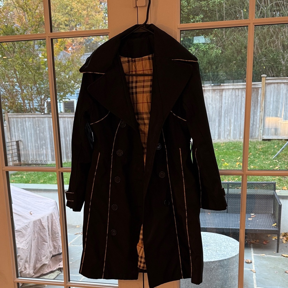 Burberry Black Trench Coat with Plaid Lining